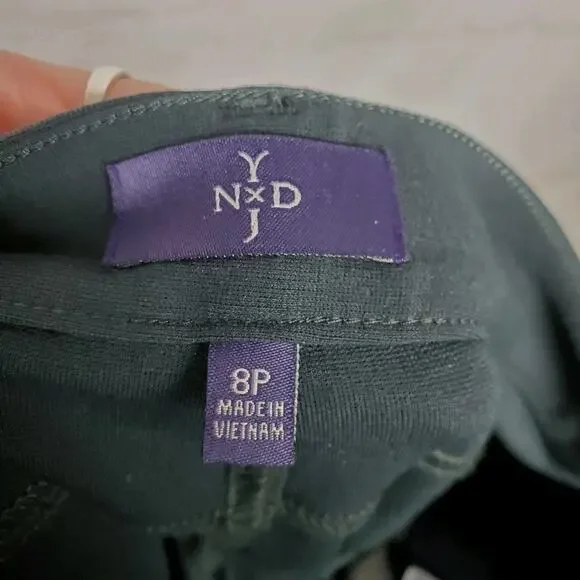 NEW NYDJ Cindy Trouser Pant Ponte Knit Womens Sz 8 Petite Gray Slim Leg Stretch - Picture 7 of 13